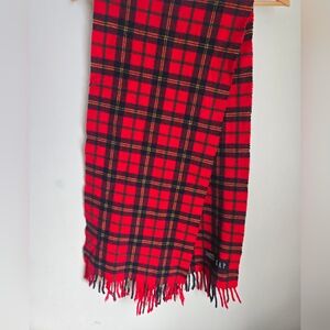 GAP Vintage Red Plaid 💯 Wool Scarf with Fringe